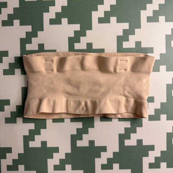 SKIMS Women’s Sculpting Strapless Bra Sand Beige Size Small NWOT - Picture 2 of 5